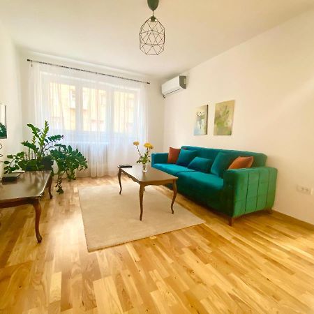 Uptown Girl Apartment เบลเกรด ภายนอก รูปภาพ