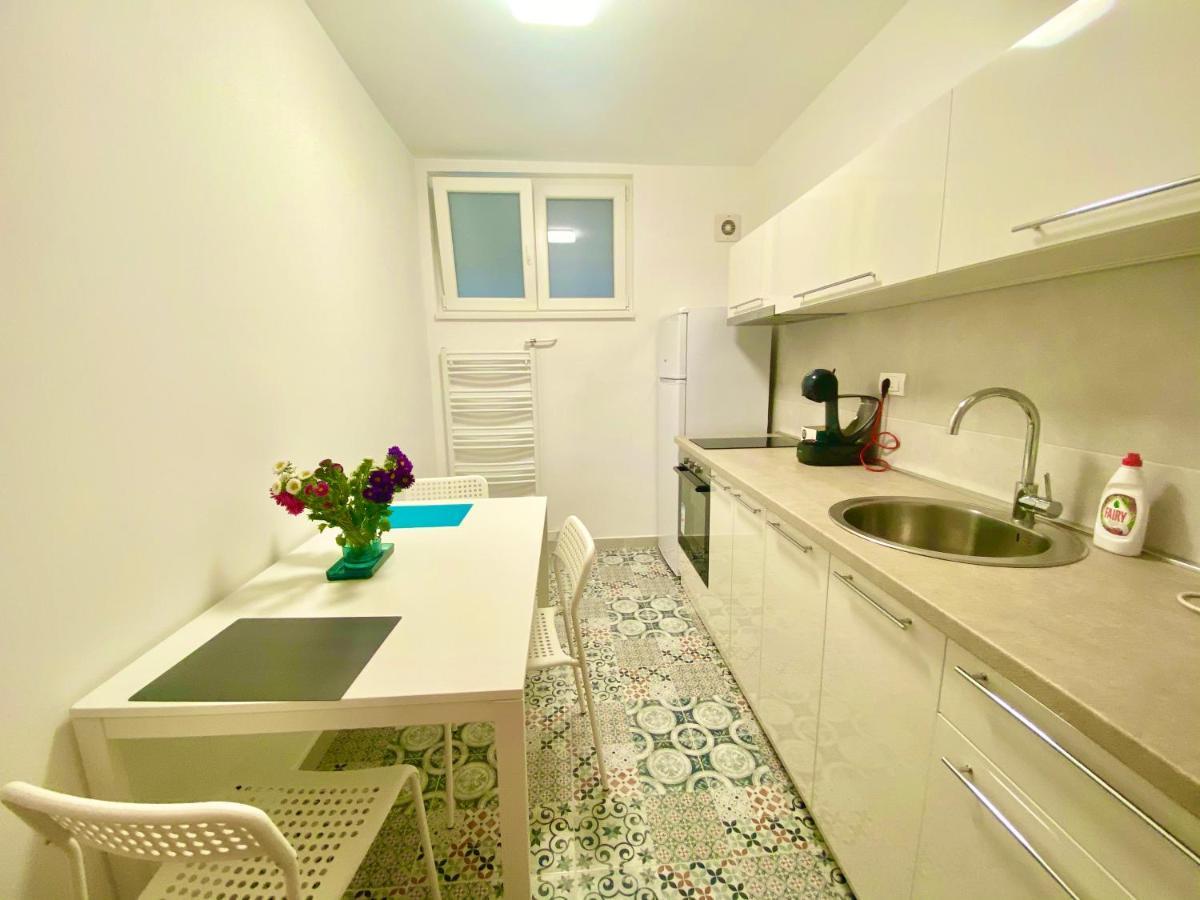 Uptown Girl Apartment เบลเกรด ภายนอก รูปภาพ